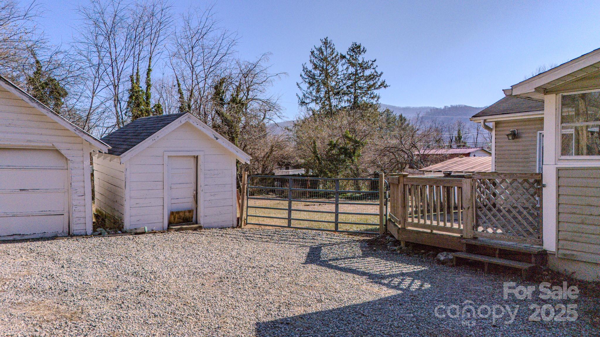 302 Wilson Avenue Swannanoa NC 28778