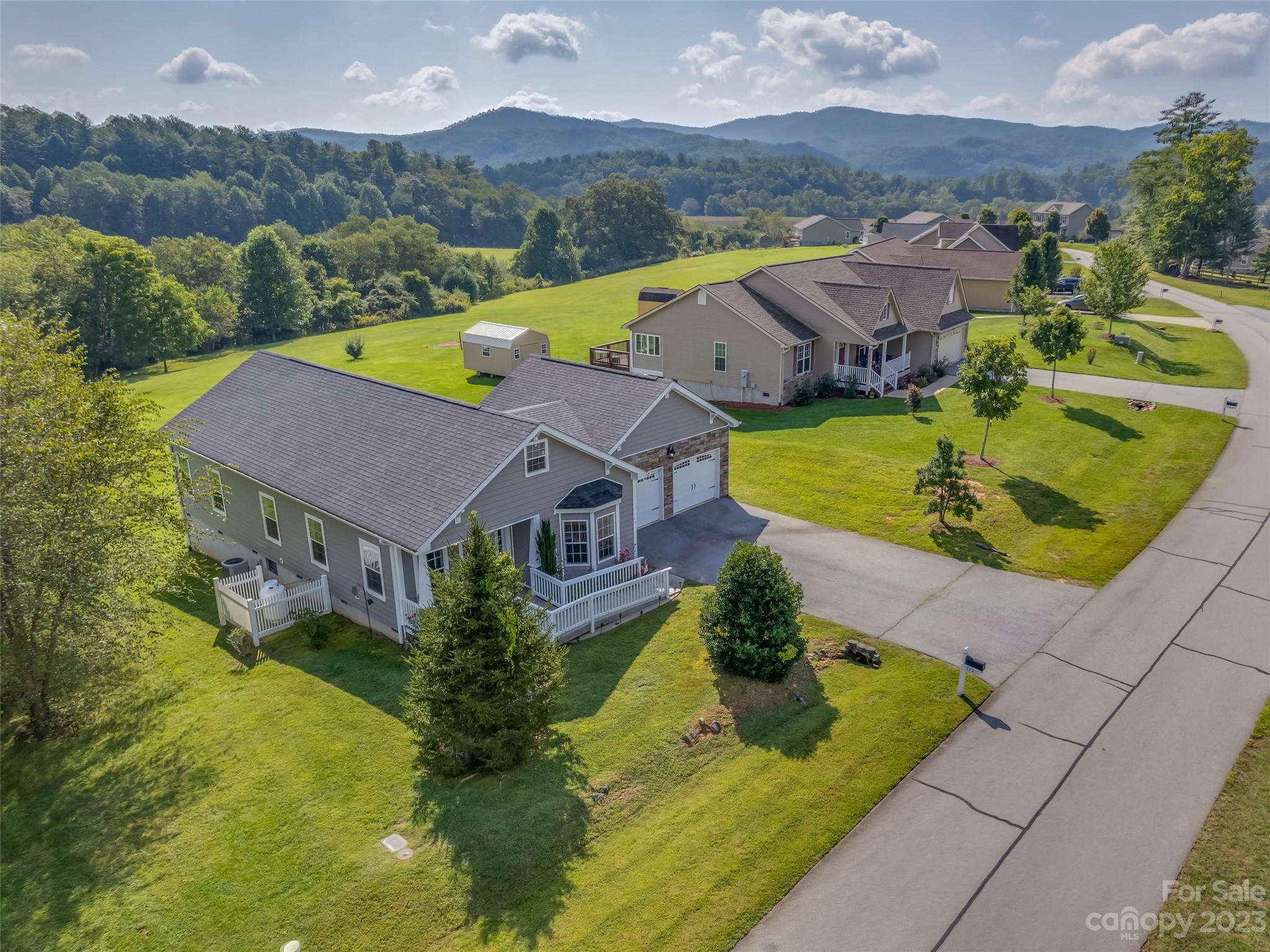 103 River Breeze Lane Etowah NC 28729