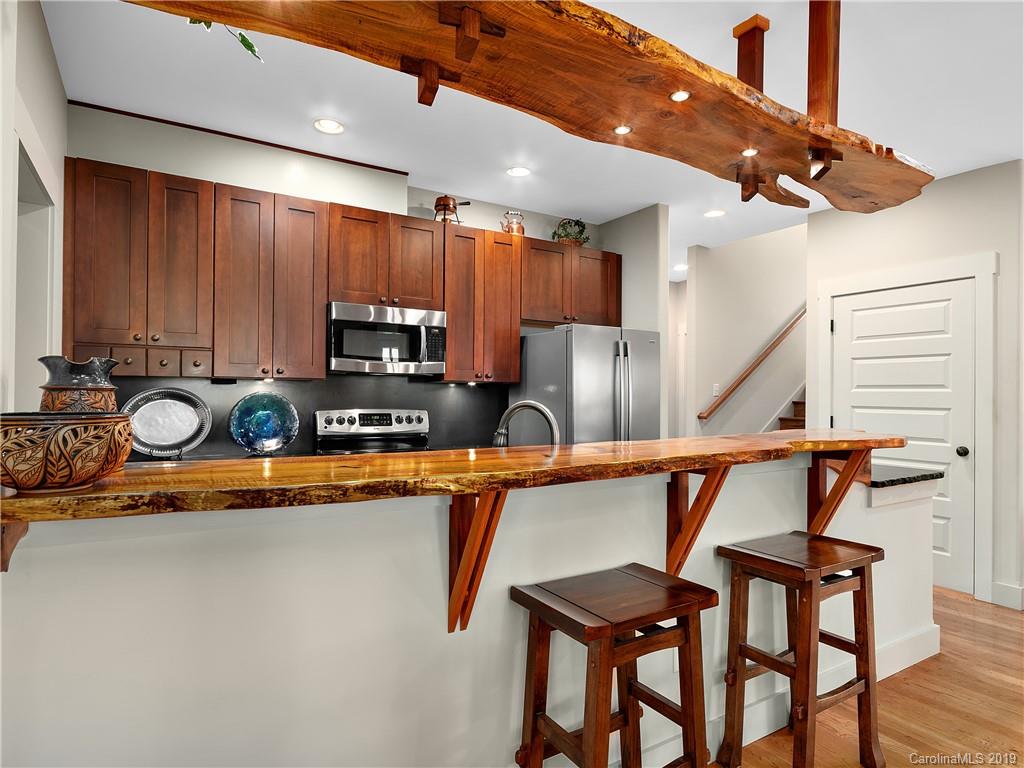 22 Hibriten Drive Asheville NC 28801