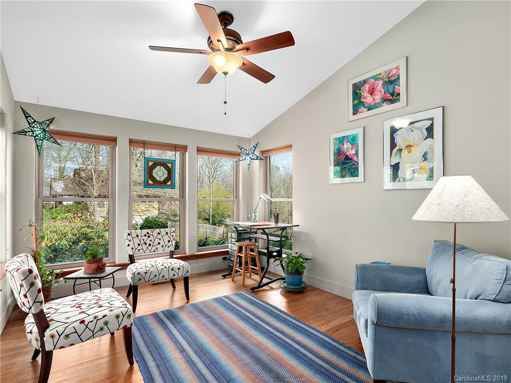 22 Hibriten Drive Asheville NC 28801