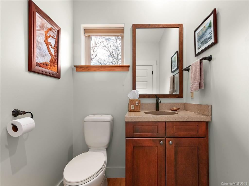 22 Hibriten Drive Asheville NC 28801