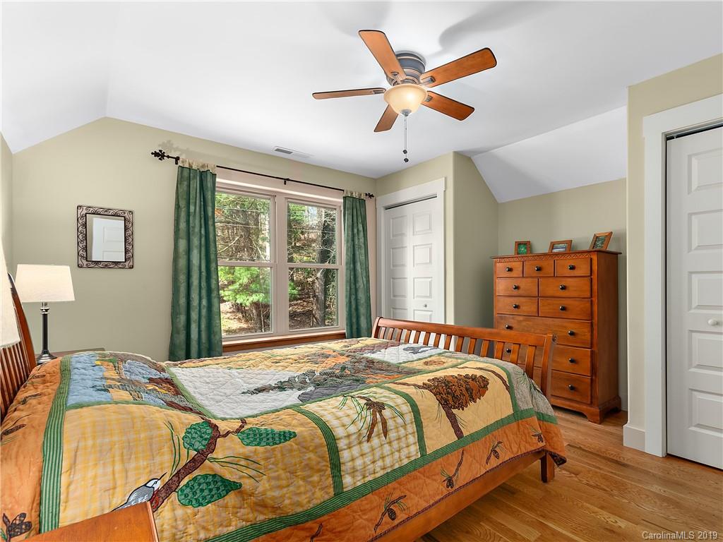 22 Hibriten Drive Asheville NC 28801