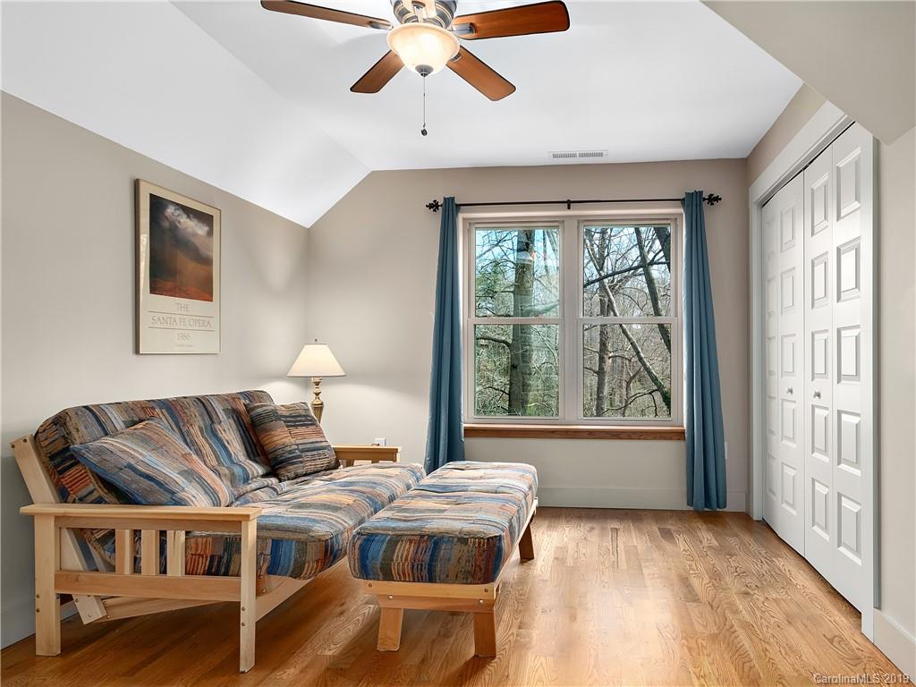 22 Hibriten Drive Asheville NC 28801