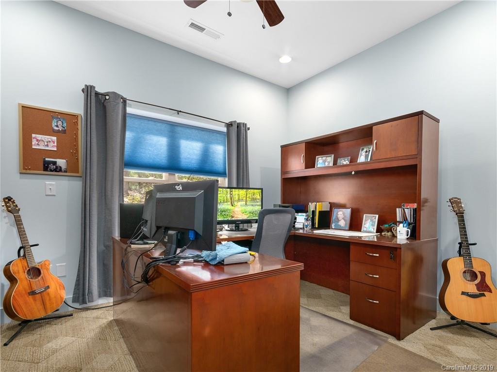 22 Hibriten Drive Asheville NC 28801