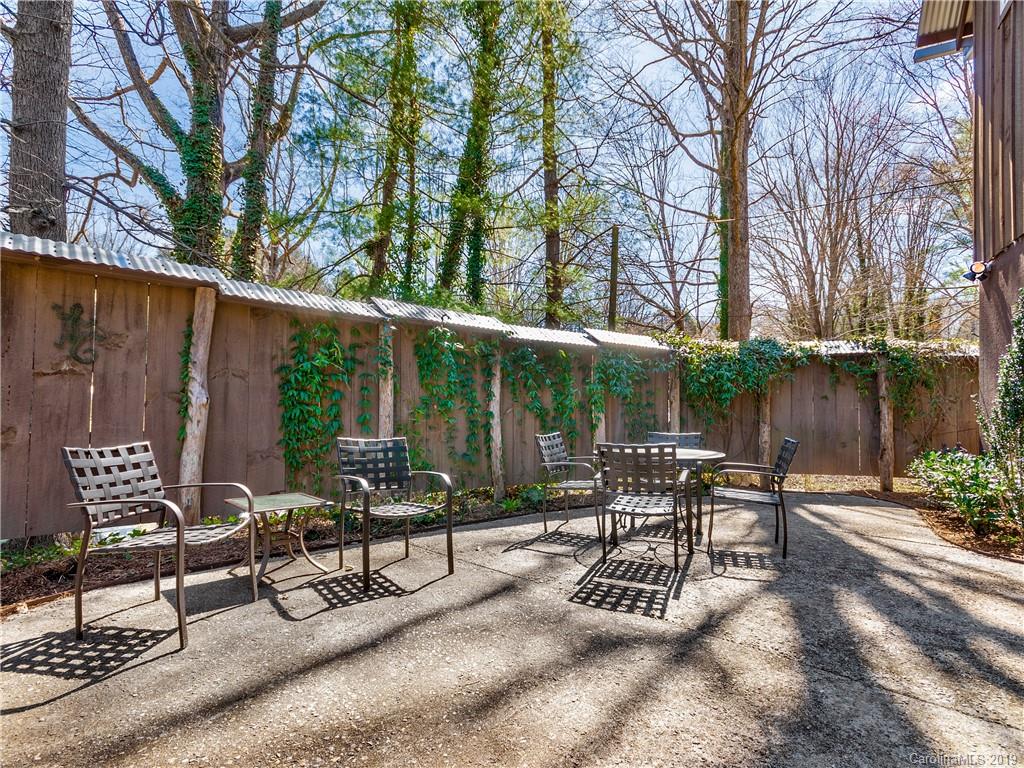 22 Hibriten Drive Asheville NC 28801