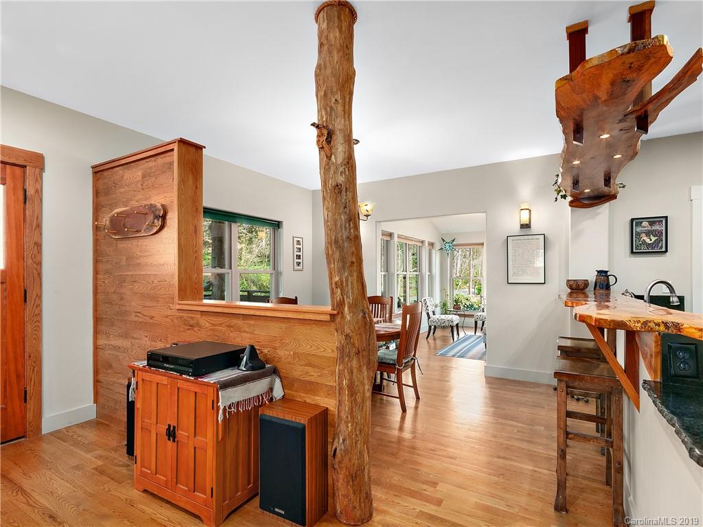 22 Hibriten Drive Asheville NC 28801