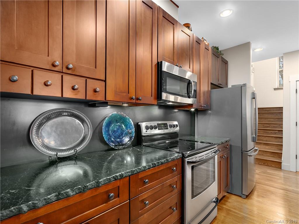 22 Hibriten Drive Asheville NC 28801