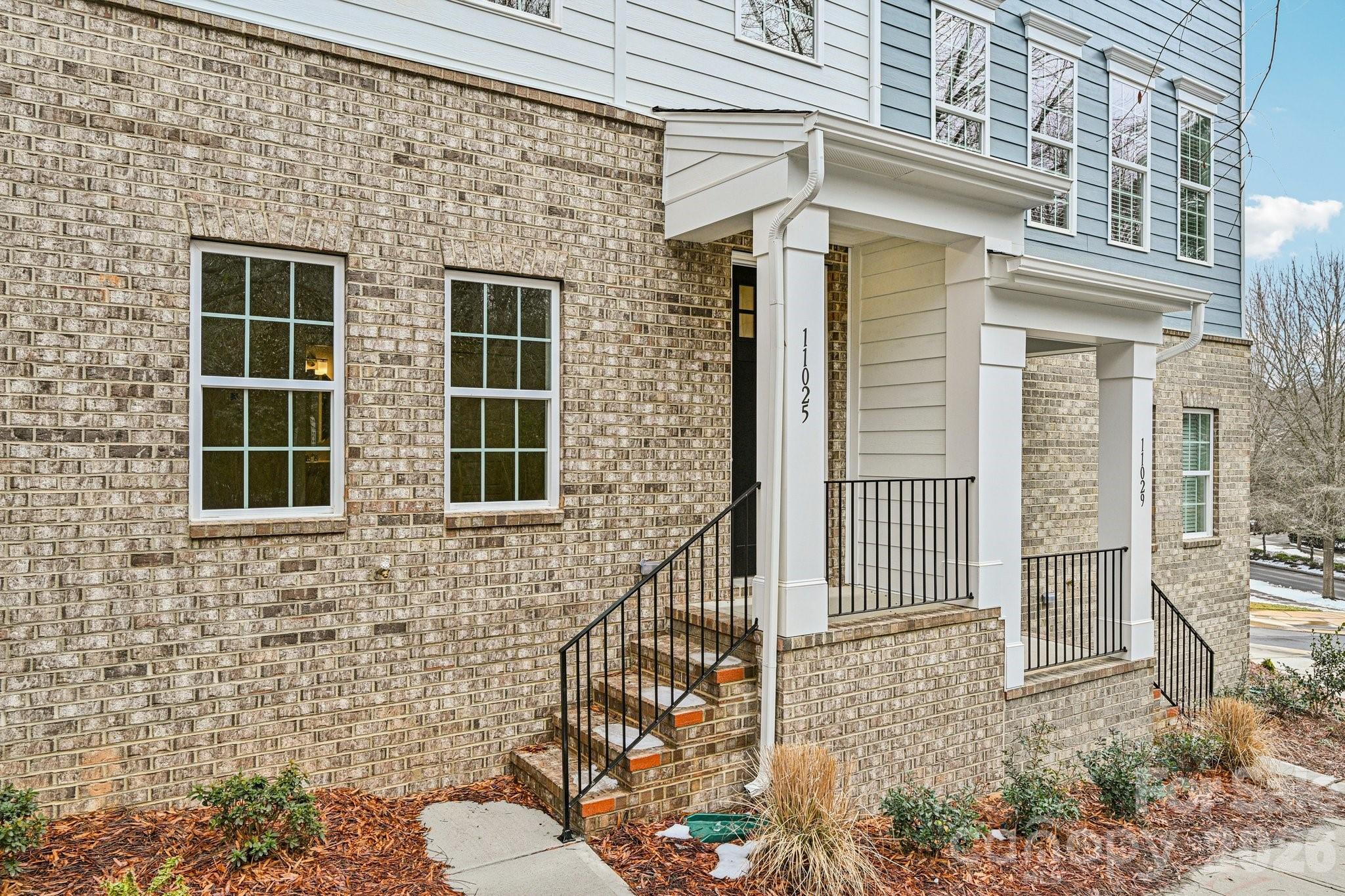 11025 Warfield Avenue Huntersville NC 28078