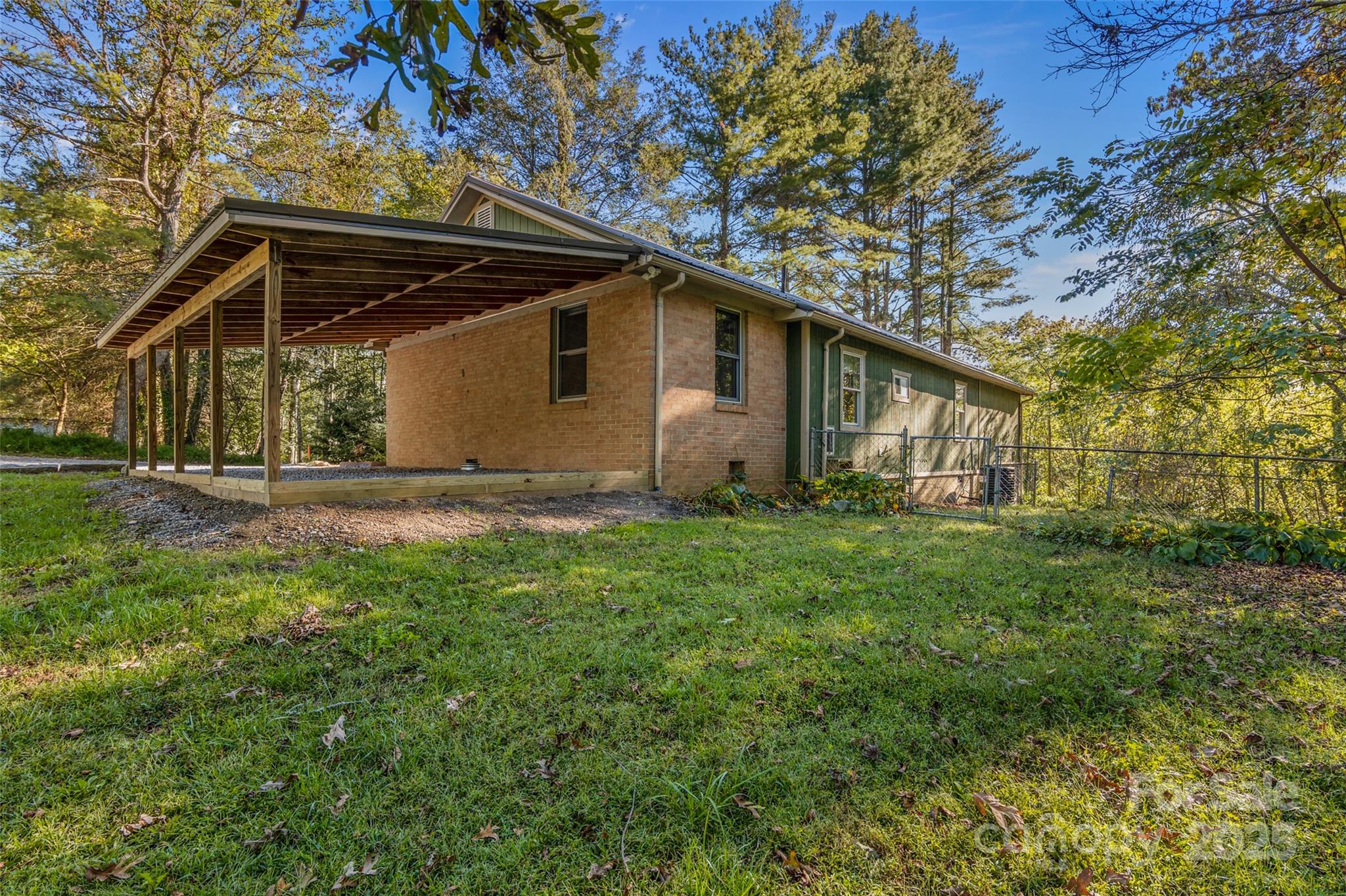 14 Luckenbach Drive Fairview NC 28730