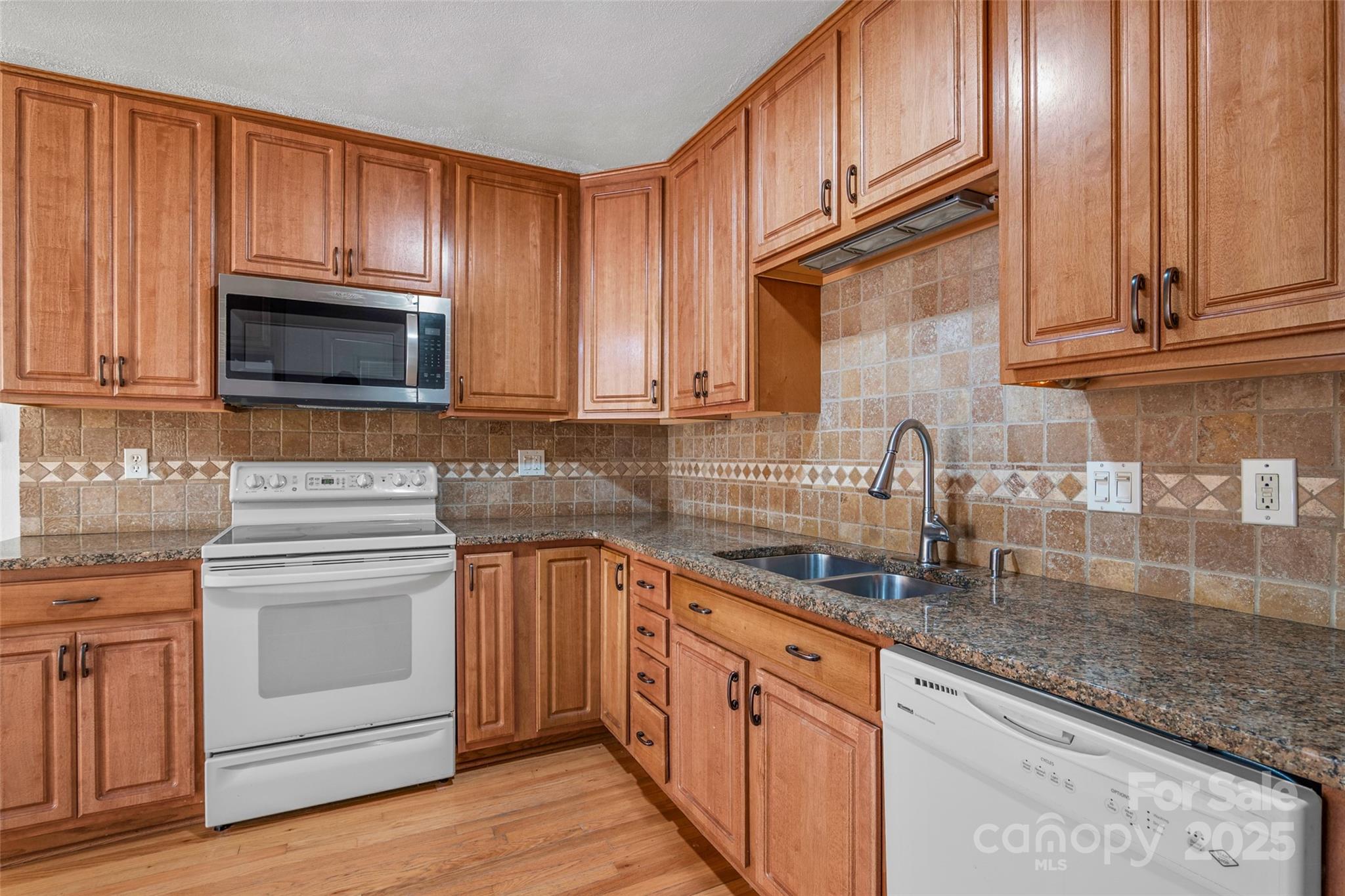 14 Luckenbach Drive Fairview NC 28730