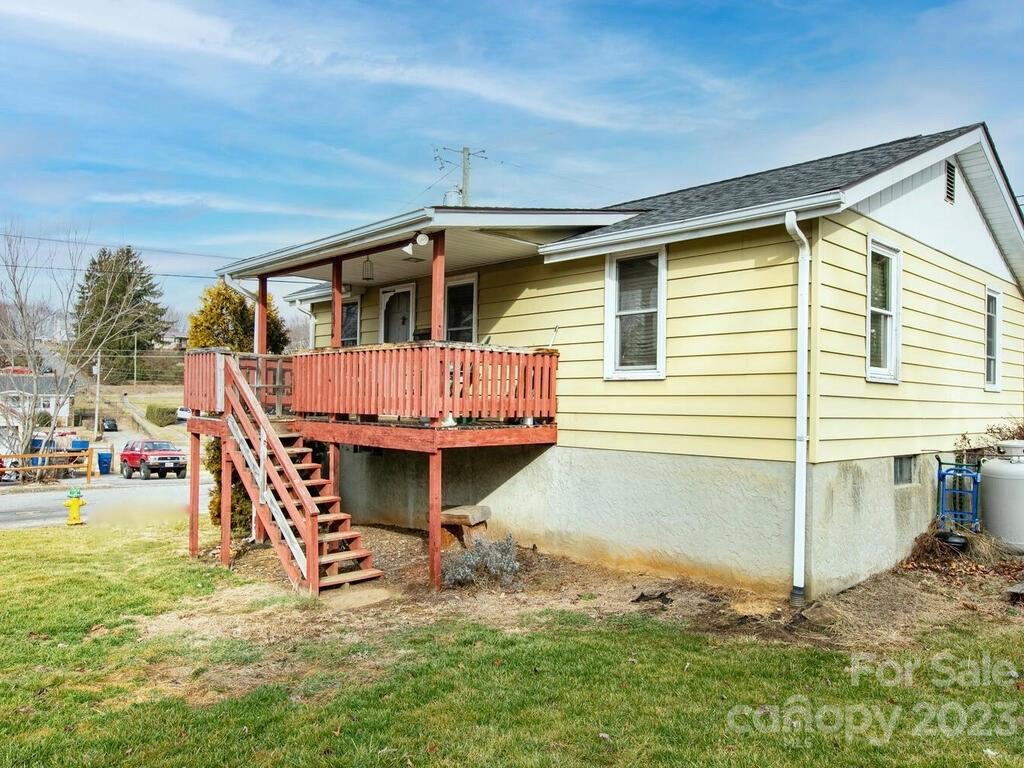 526 Trammell Avenue Canton NC 28716