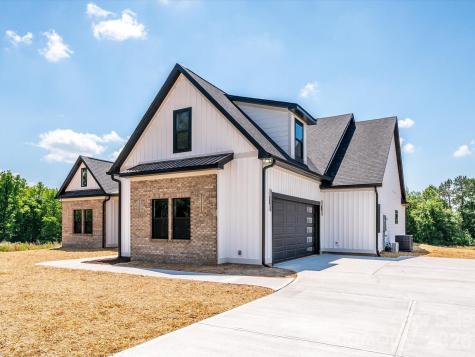 1012 Harrogate Drive Bessemer City NC 28016