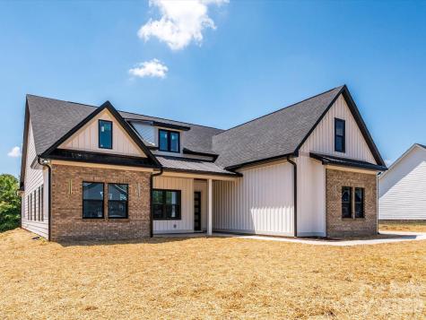 1012 Harrogate Drive Bessemer City NC 28016