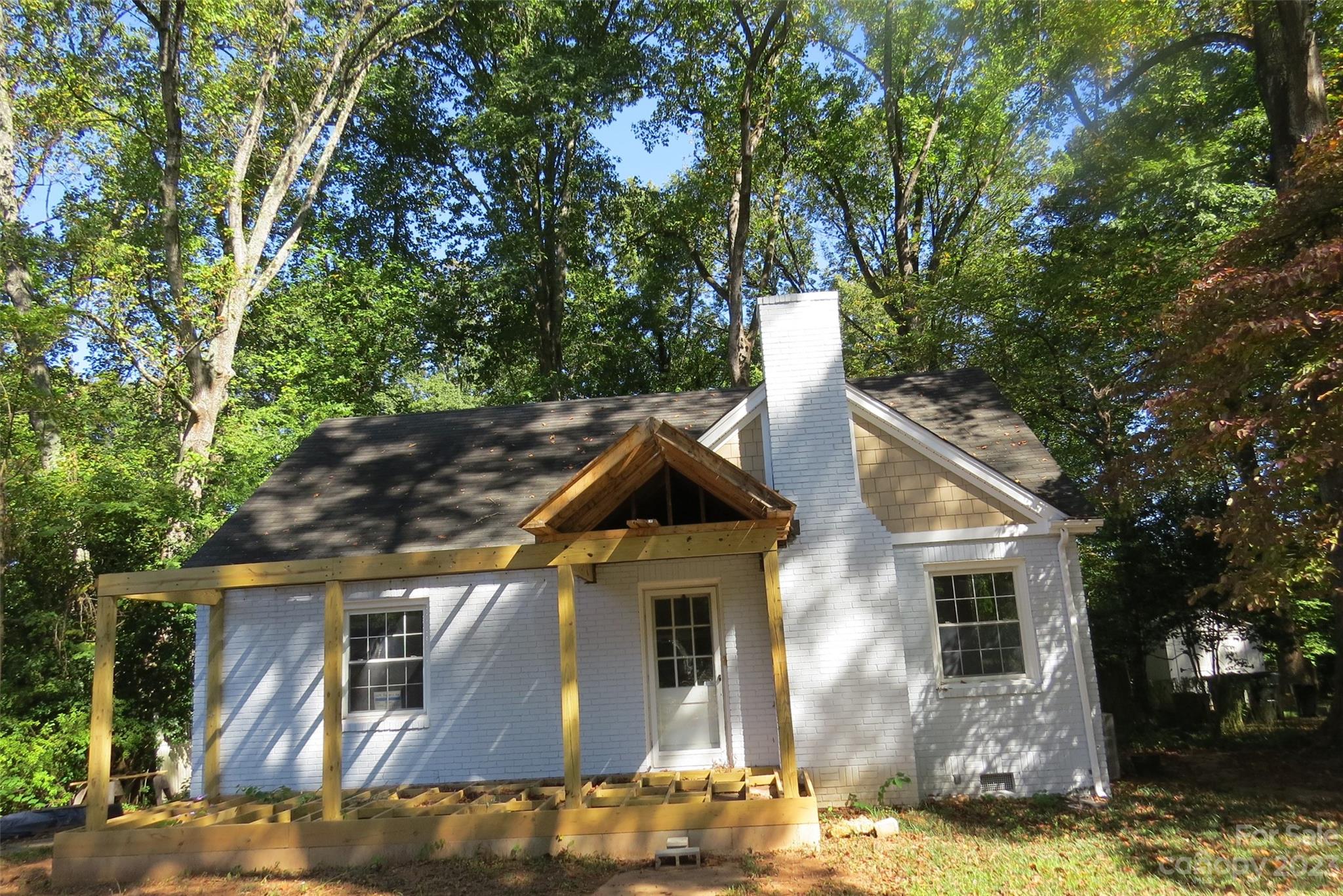 1409 Pinecrest Avenue Charlotte NC 28205