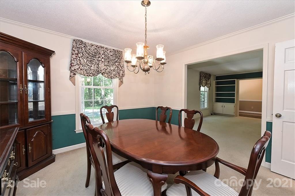 2541 Robin Hill Drive Charlotte NC 28210