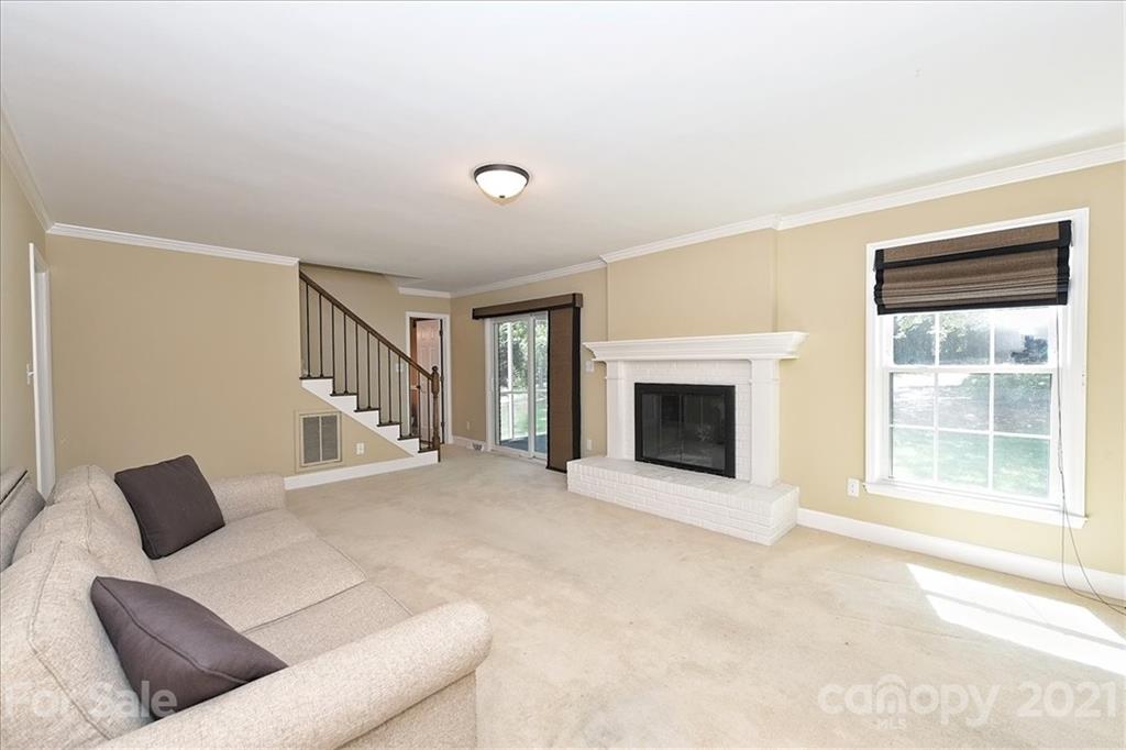 2541 Robin Hill Drive Charlotte NC 28210