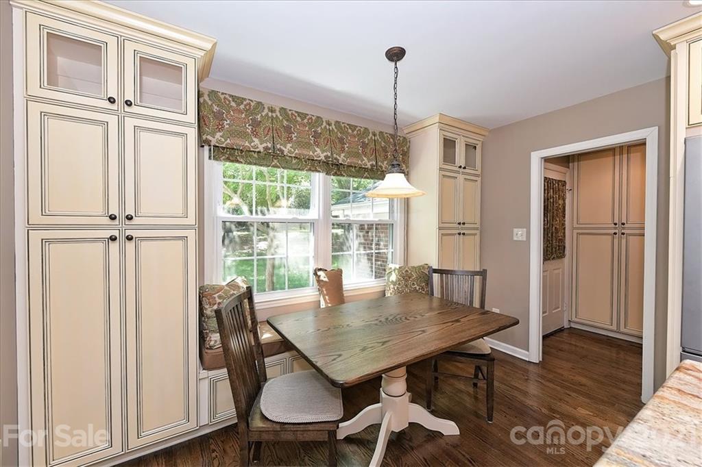 2541 Robin Hill Drive Charlotte NC 28210