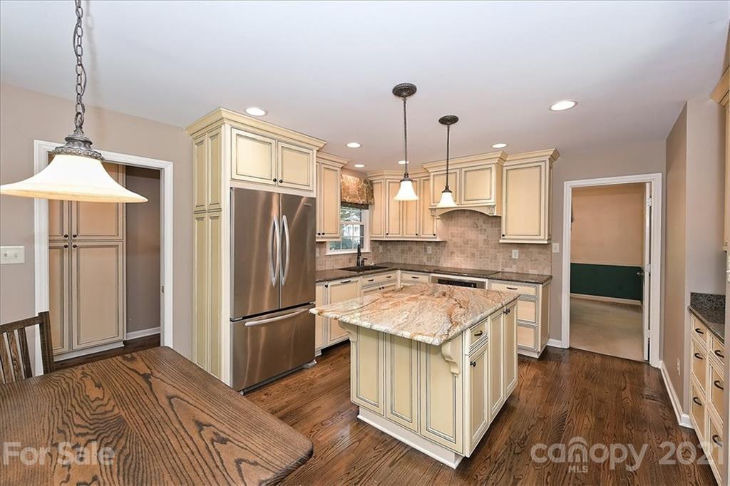 2541 Robin Hill Drive Charlotte NC 28210