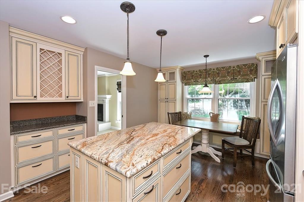 2541 Robin Hill Drive Charlotte NC 28210