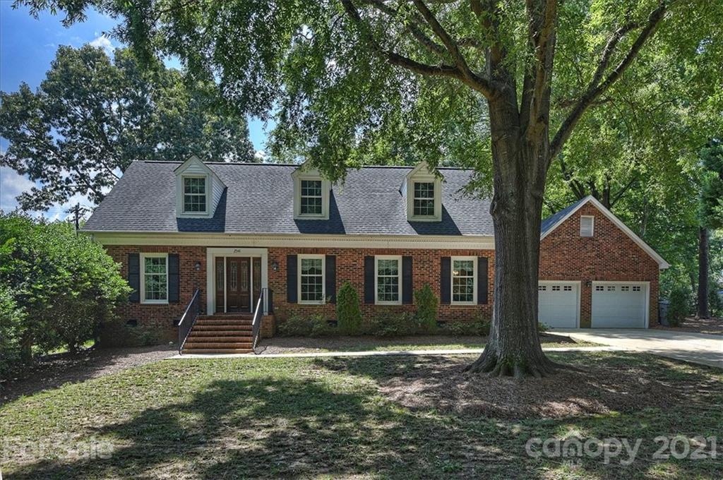 2541 Robin Hill Drive Charlotte NC 28210