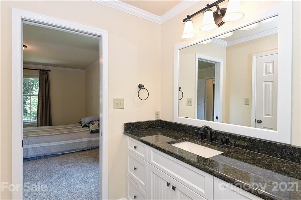 2541 Robin Hill Drive Charlotte NC 28210