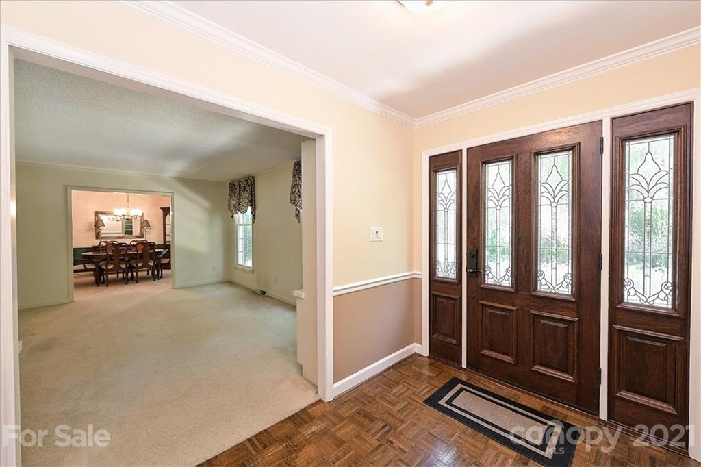 2541 Robin Hill Drive Charlotte NC 28210