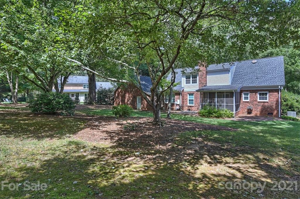 2541 Robin Hill Drive Charlotte NC 28210