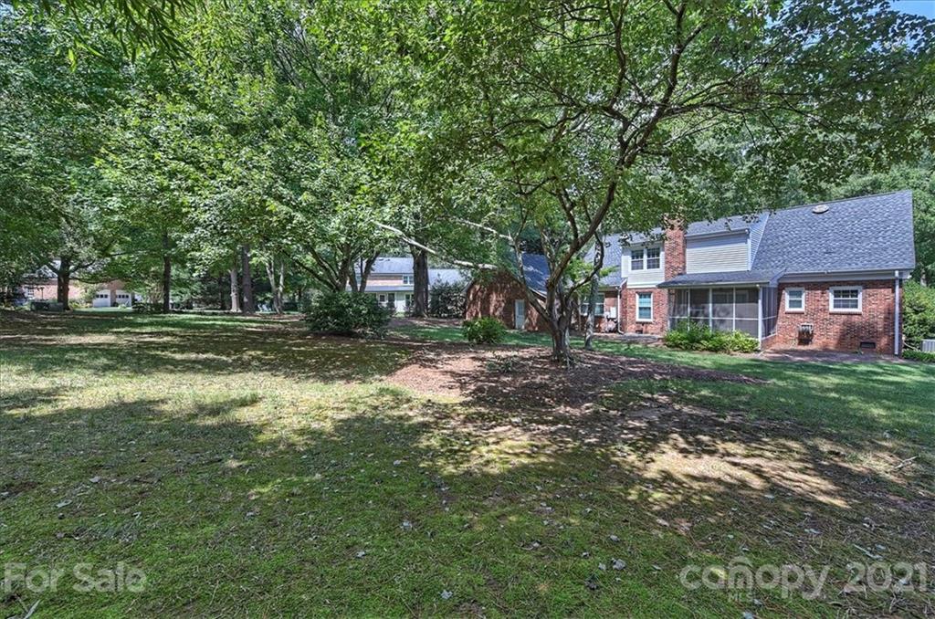 2541 Robin Hill Drive Charlotte NC 28210