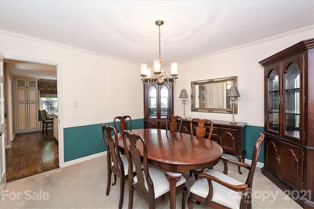 2541 Robin Hill Drive Charlotte NC 28210