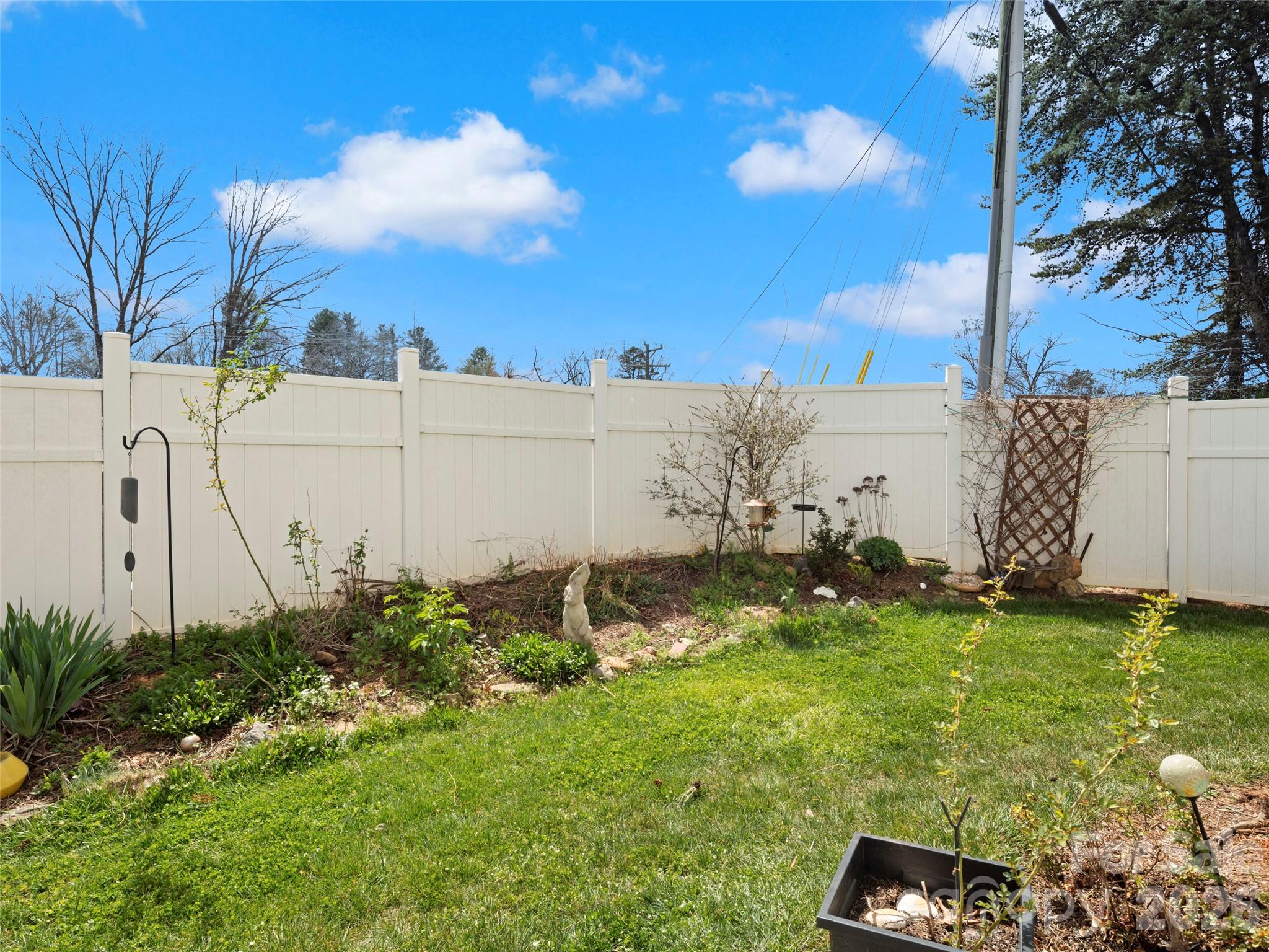 101 Monmouth Way Candler NC 28715
