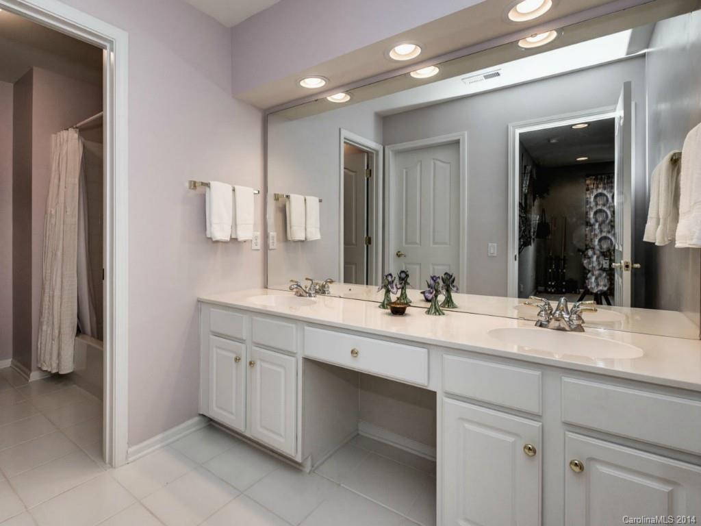 5324 Greenfield Commons Drive Charlotte NC 28226