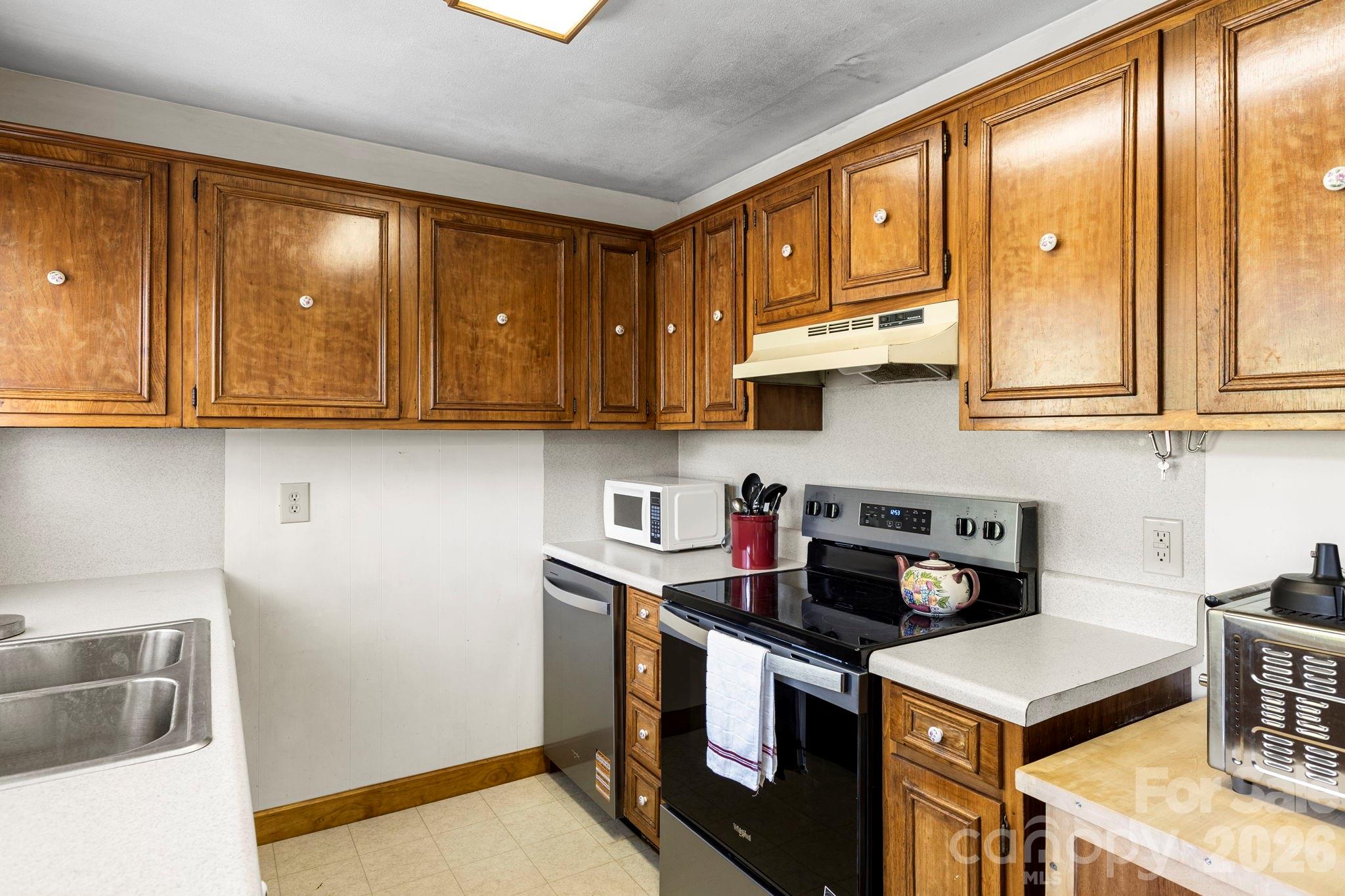 18 Hilda Lane Mills River NC 28759