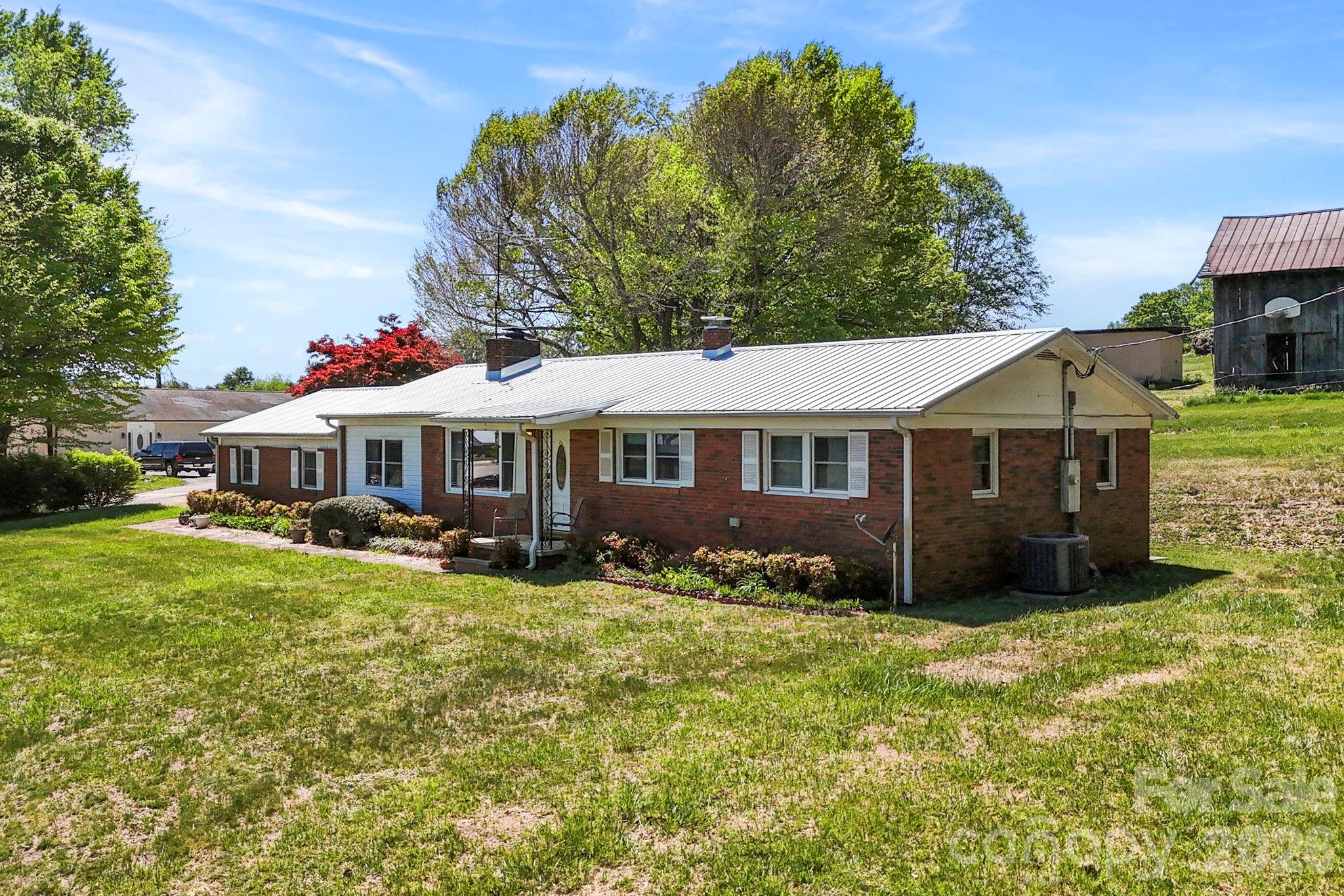 18 Hilda Lane Mills River NC 28759