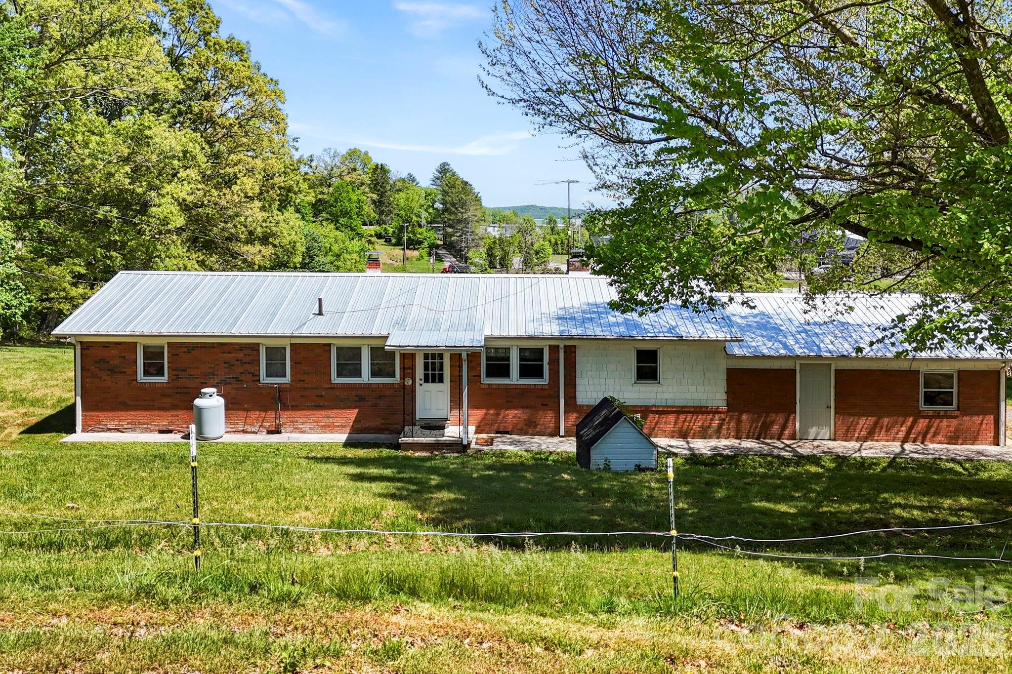 18 Hilda Lane Mills River NC 28759