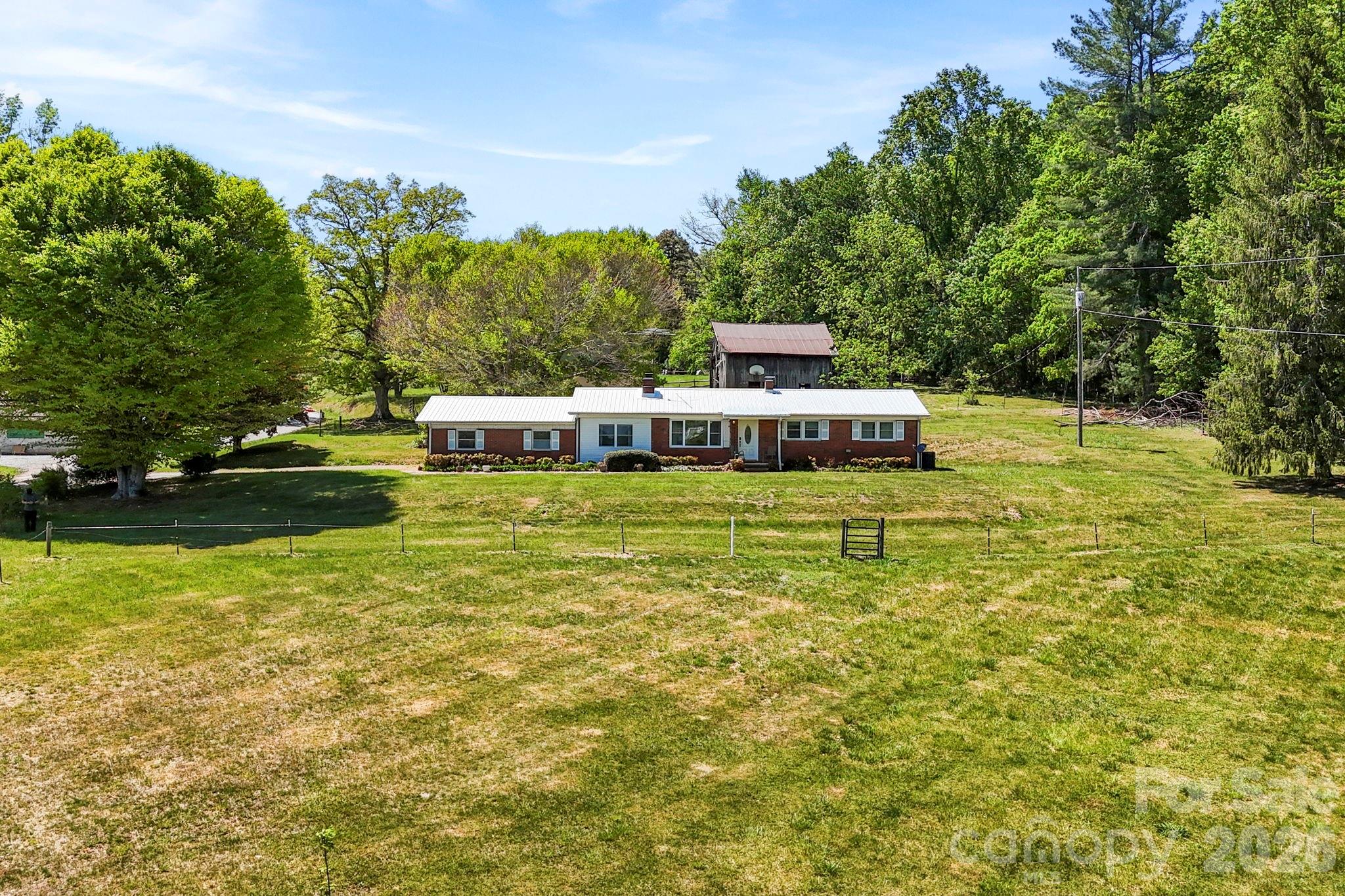 18 Hilda Lane Mills River NC 28759