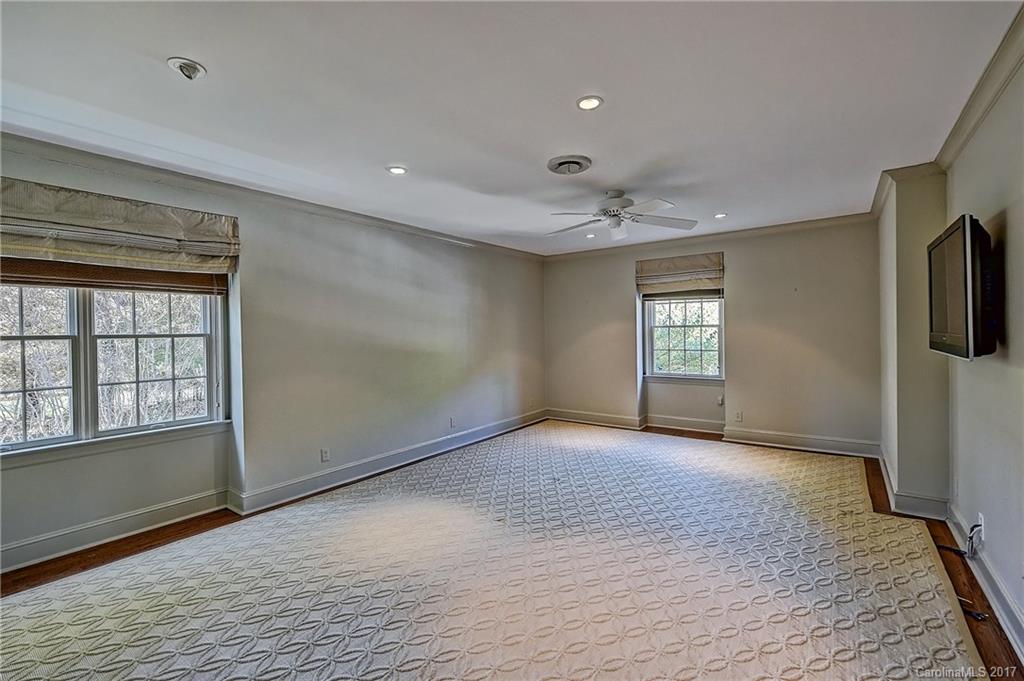 4501 Parview Drive N Charlotte NC 28226