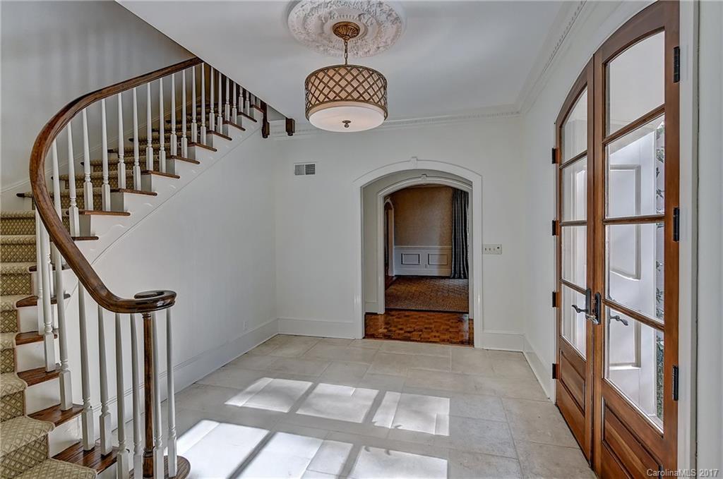 4501 Parview Drive N Charlotte NC 28226