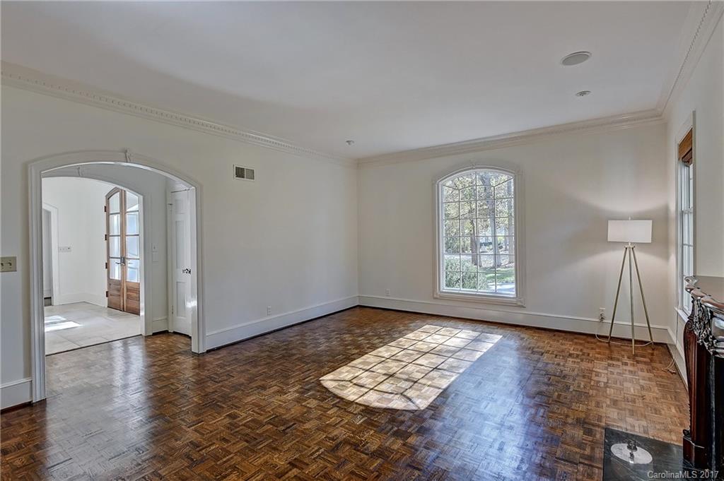 4501 Parview Drive N Charlotte NC 28226