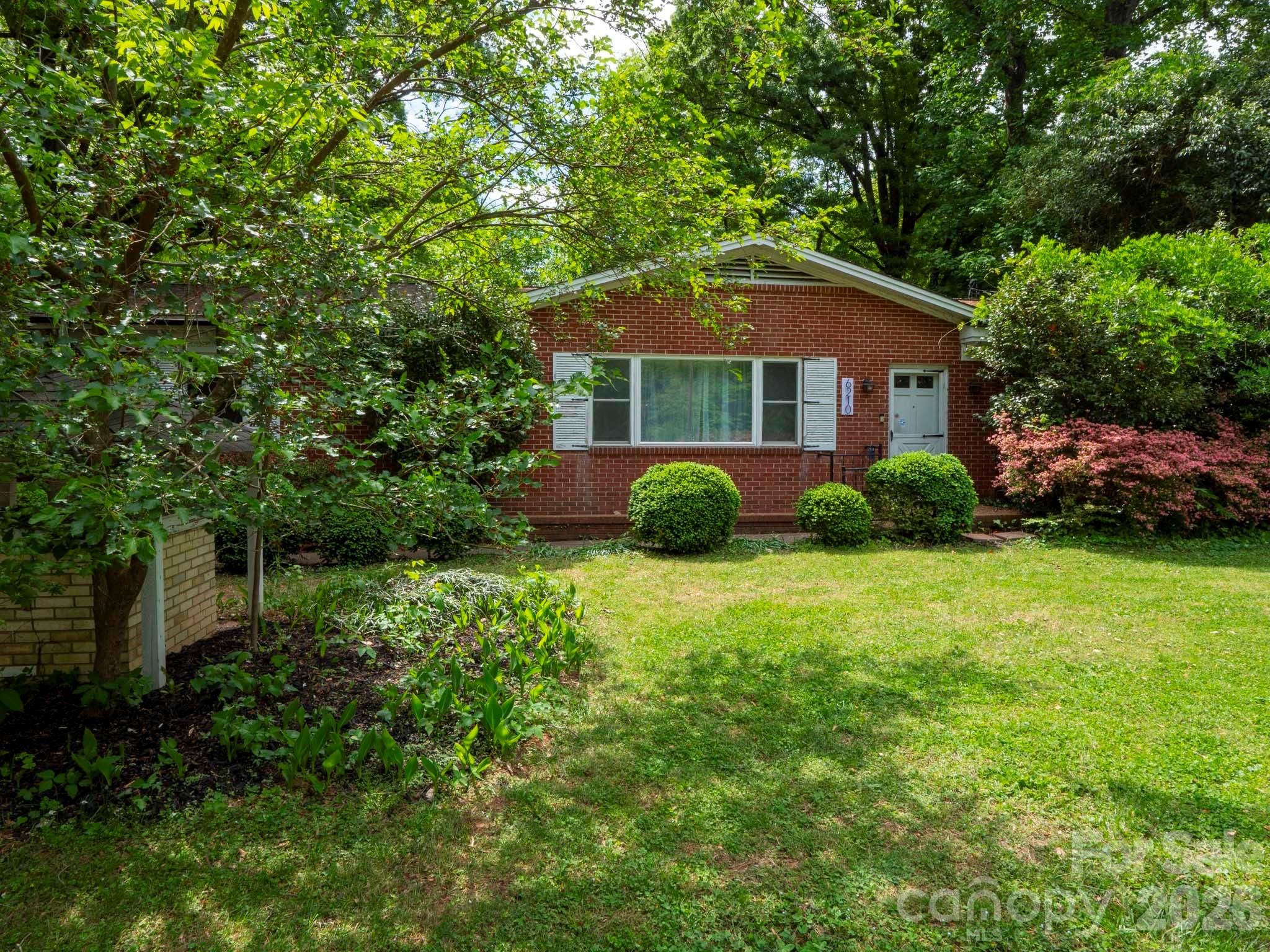 6210 Grove Park Boulevard Charlotte NC 28215