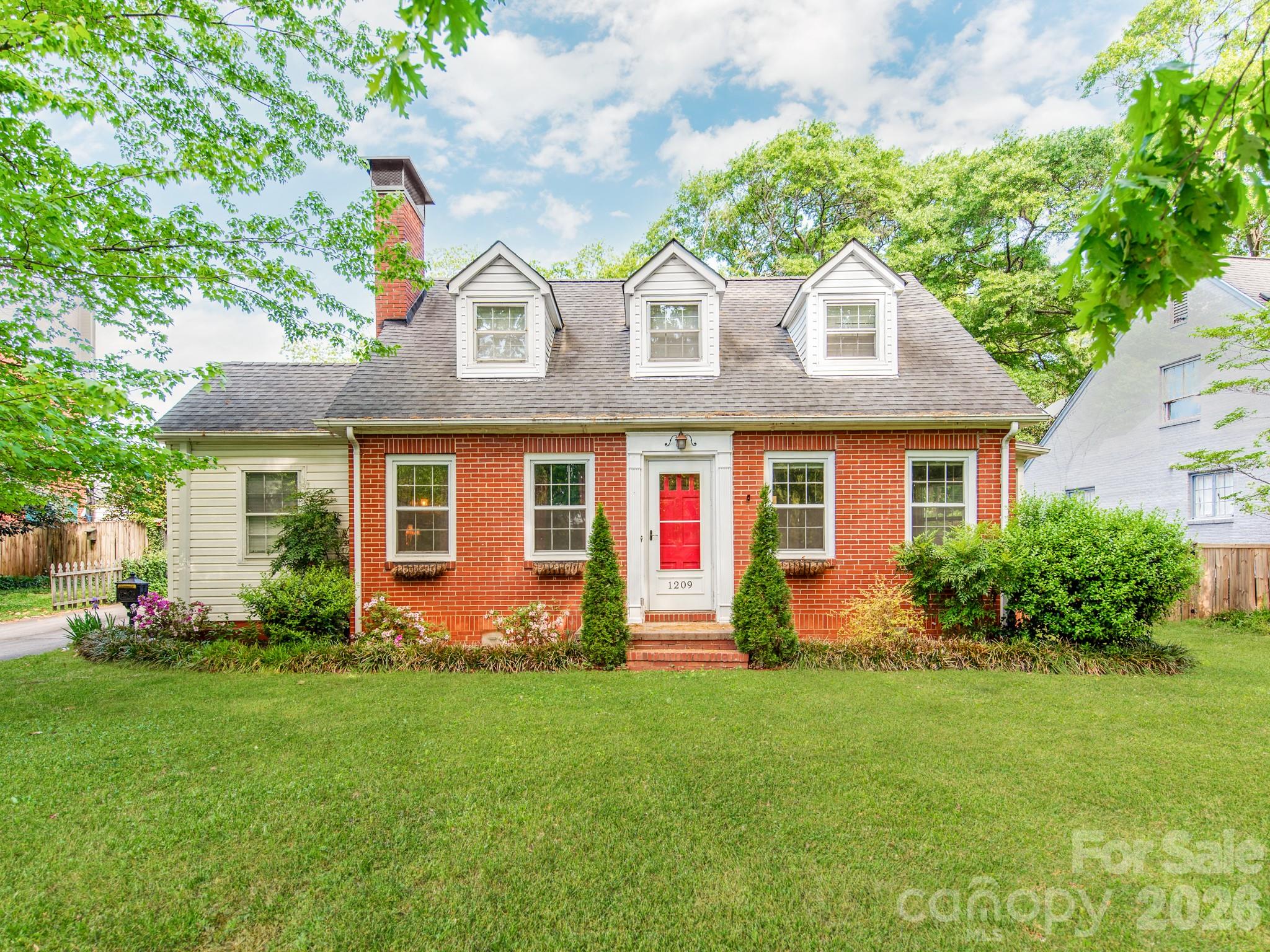 1209 Oakwood Avenue Gastonia NC 28052