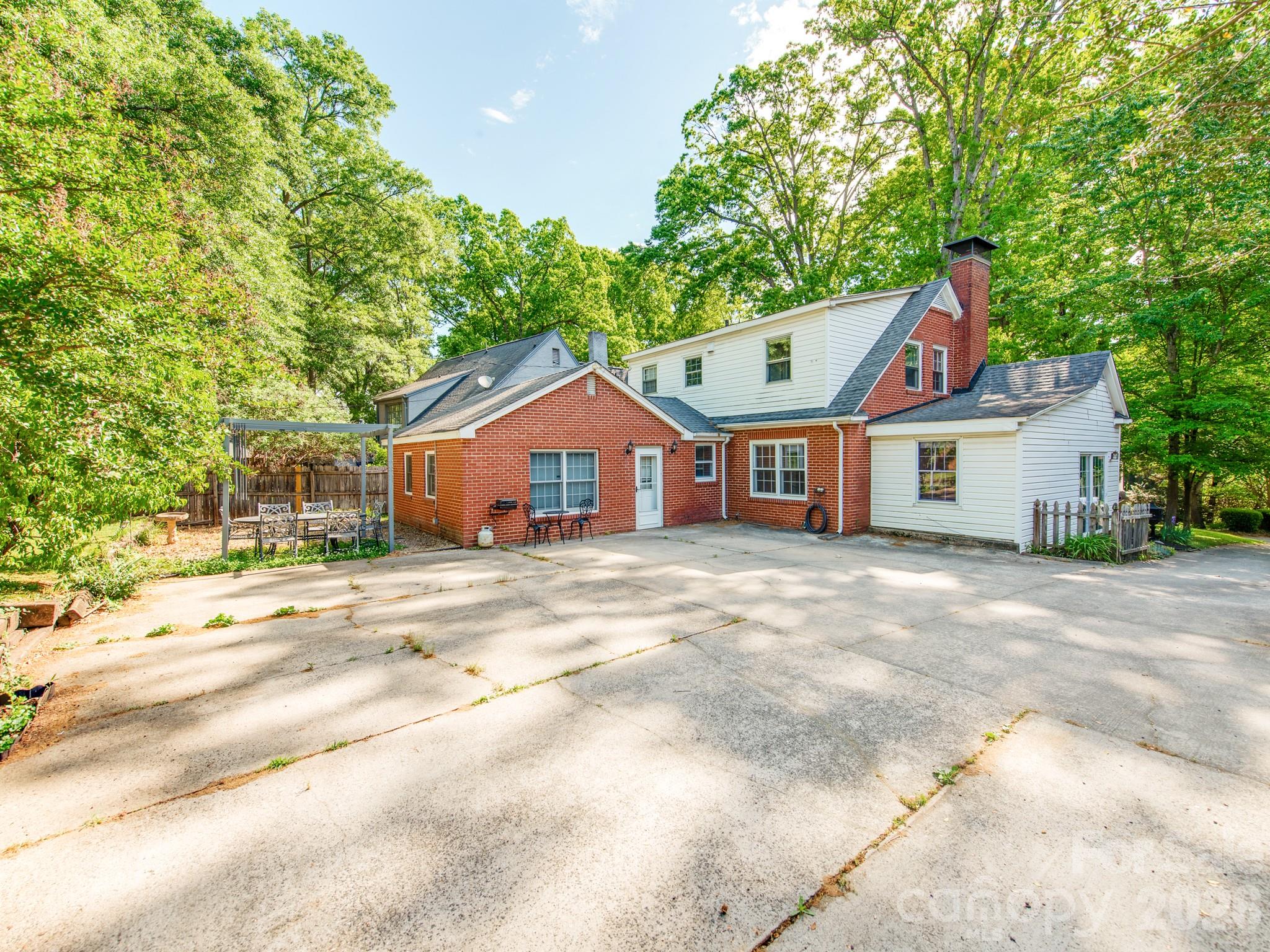 1209 Oakwood Avenue Gastonia NC 28052