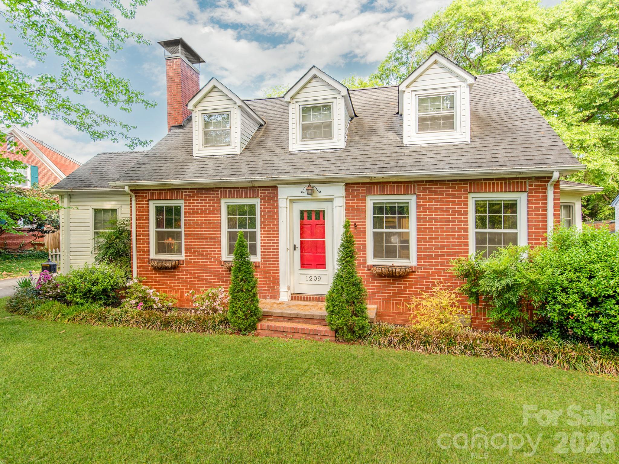 1209 Oakwood Avenue Gastonia NC 28052
