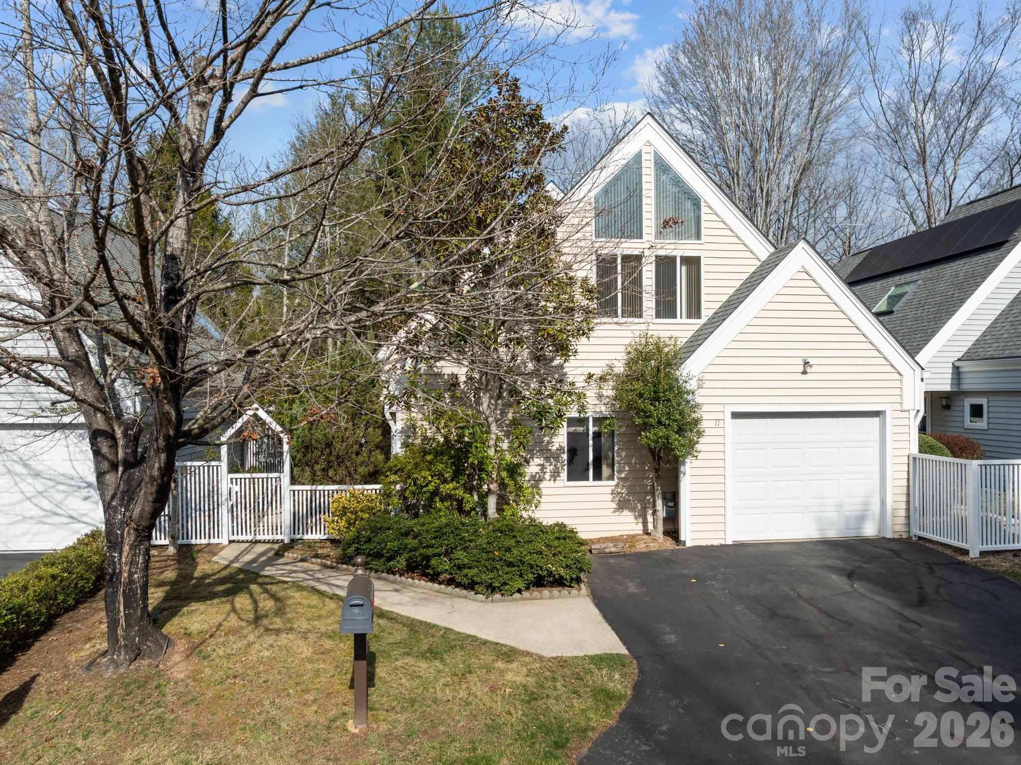 11 Stuart Circle Asheville NC 28804