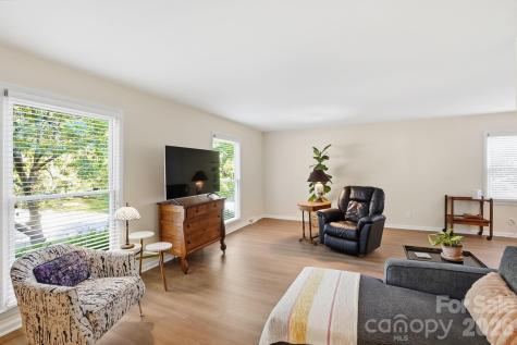 1200 Beechdale Drive Charlotte NC 28212