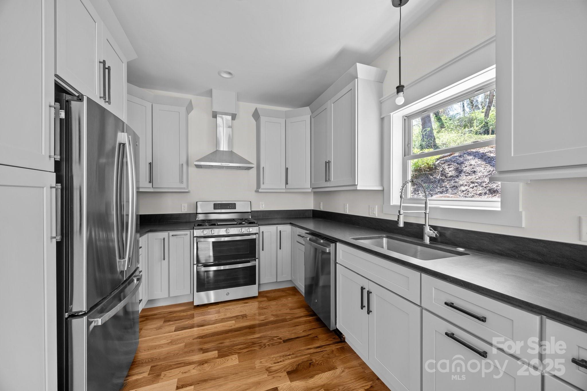 93 Glendale Avenue Asheville NC 28803