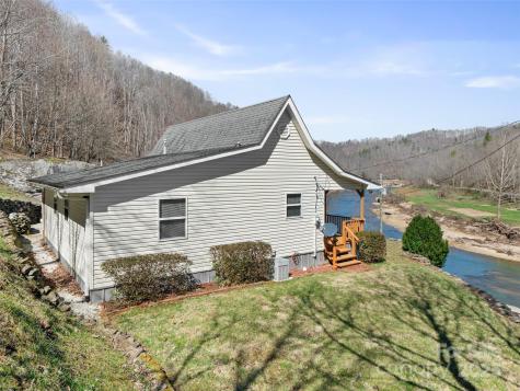 427 Johnson Cemetery Road Bakersville NC 28705
