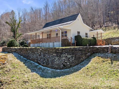 427 Johnson Cemetery Road Bakersville NC 28705