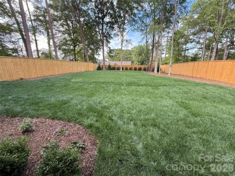 1024 Jefferson Drive Charlotte NC 28270