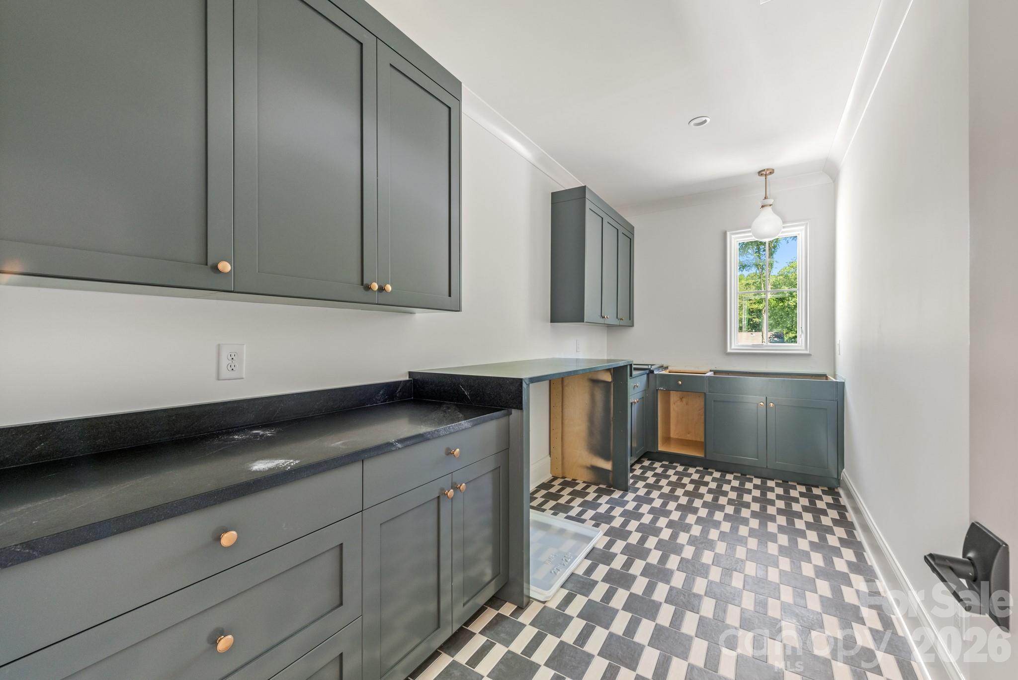 1024 Jefferson Drive Charlotte NC 28270