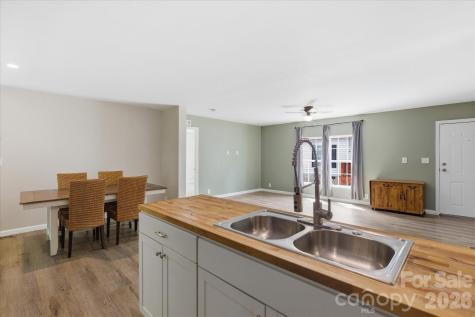 106 Central Avenue Swannanoa NC 28778